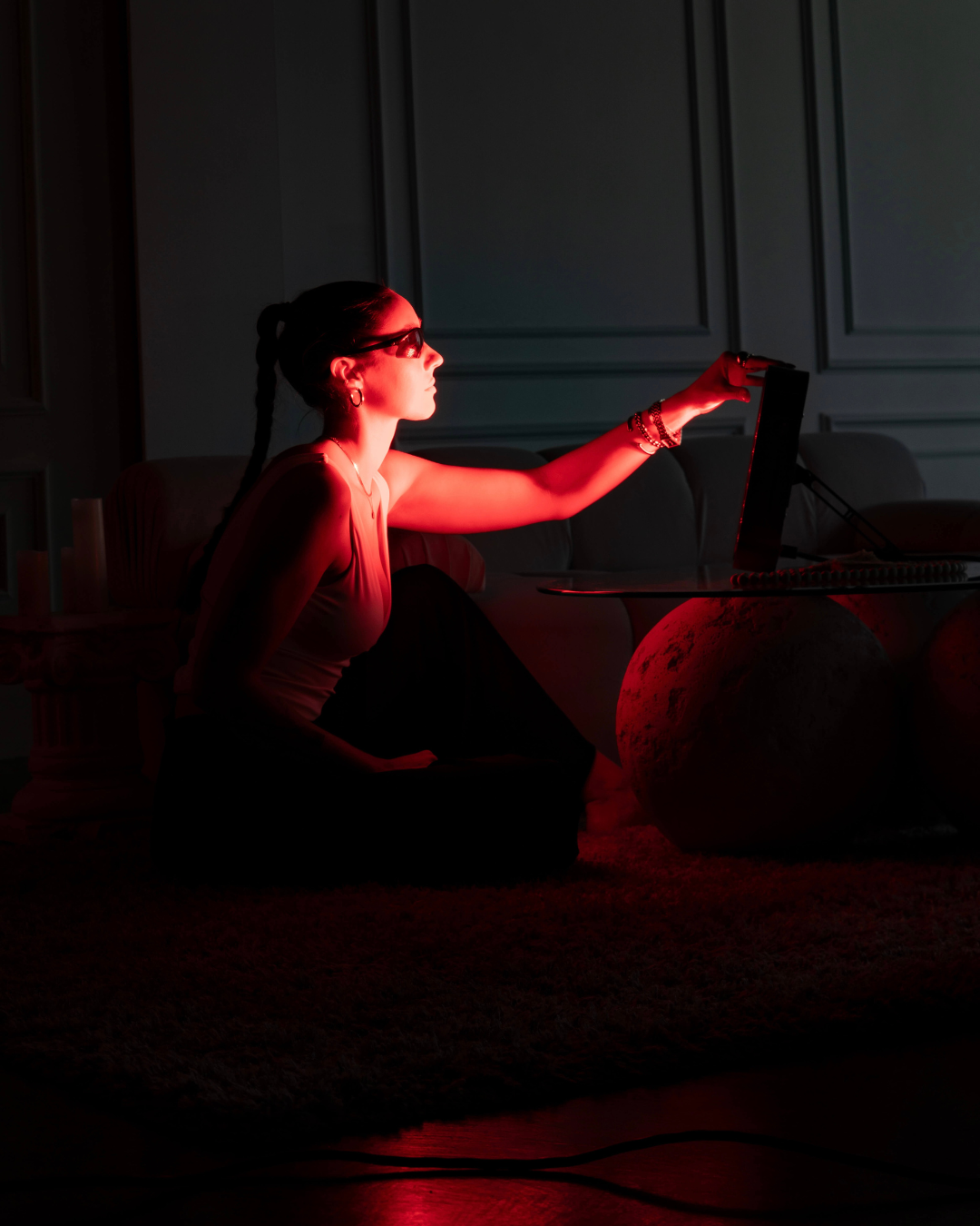 Red light Therapy - The Small Panel (Pain Relief, Muscle Recovery and Skin Rejuvenation)