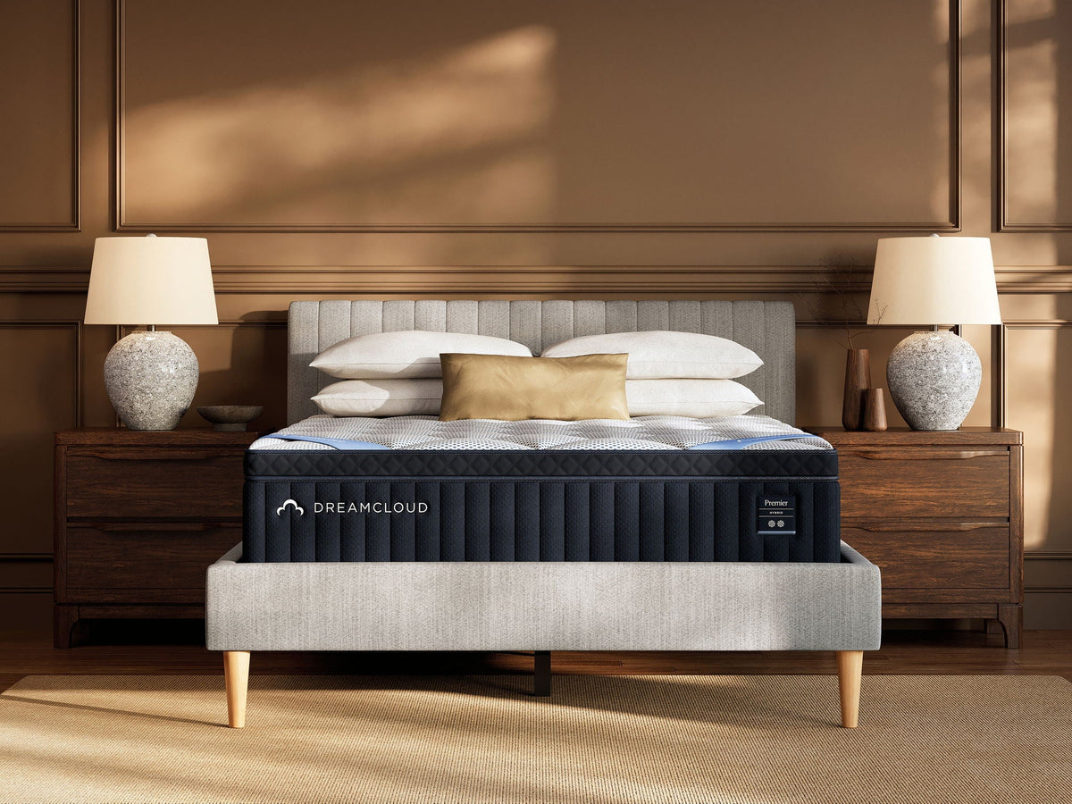 DreamCloud Premier Hybrid - Mattress - Layered responsive therapeutic memory foam