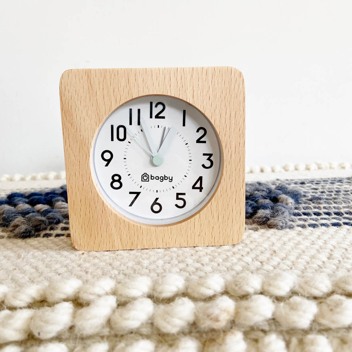 Bagby FARMHOUSE - Silent Alarm Clock - 1 AA battery (not included)