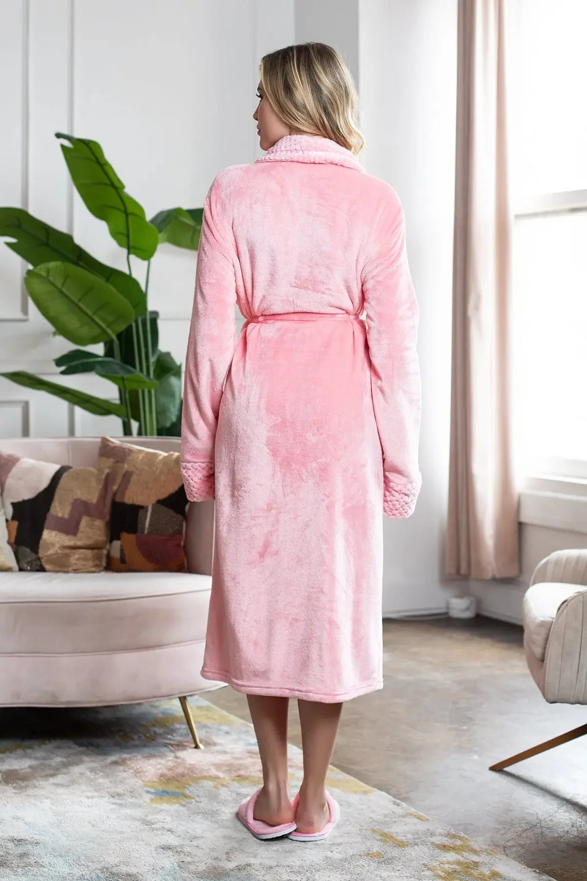 Women's Ultra Soft Plush Bathrobe - (Sizes S/M–2XL/3XL · Machine Washable)